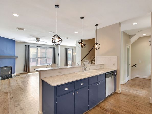 5219 Kiam Street E, Houston TX 77007