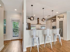5219 Kiam Street E, Houston TX 77007