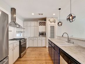 5219 Kiam Street E, Houston TX 77007