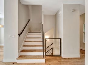 5219 Kiam Street E, Houston TX 77007