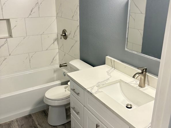 5159 Dumore Drive, Houston TX 77048