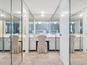 5842 Doliver Drive 47, Houston TX 77057