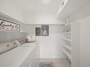 5842 Doliver Drive 47, Houston TX 77057