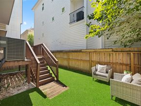 1172 W 17th Street, Houston TX 77008