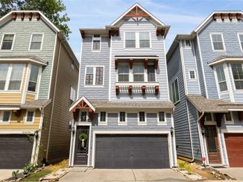 1172 W 17th Street