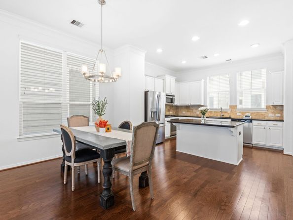 1172 W 17th Street, Houston TX 77008