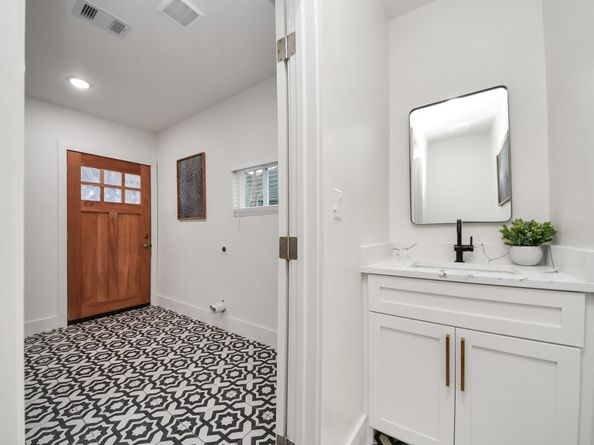 608 Graceland Street, Houston TX 77009