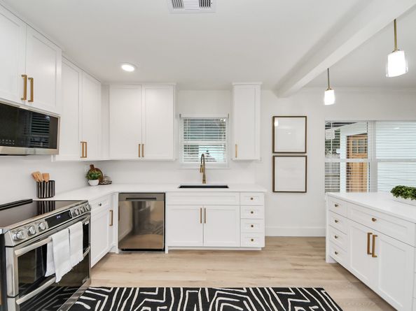 608 Graceland Street, Houston TX 77009