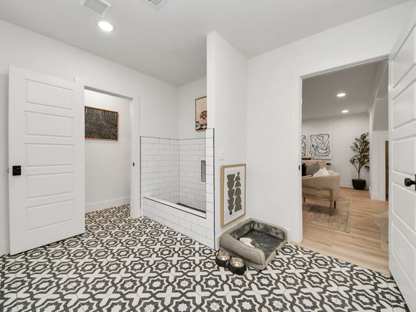 608 Graceland Street, Houston TX 77009