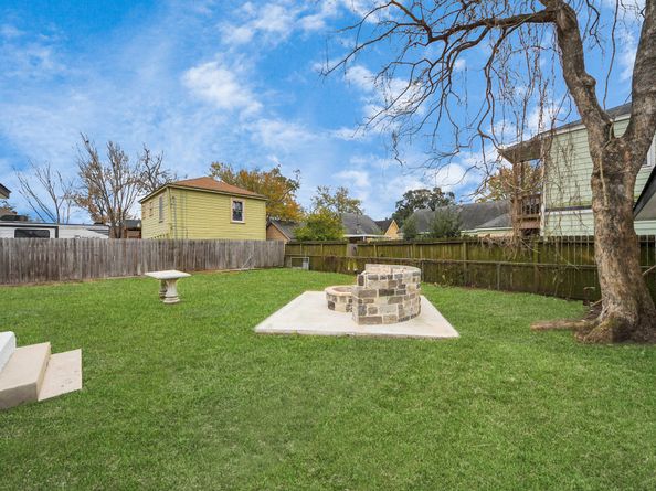 608 Graceland Street, Houston TX 77009
