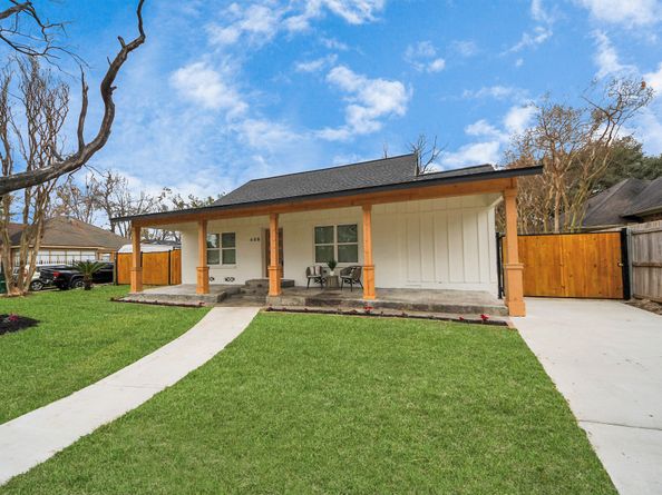 608 Graceland Street, Houston TX 77009