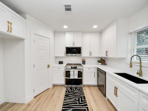 608 Graceland Street, Houston TX 77009
