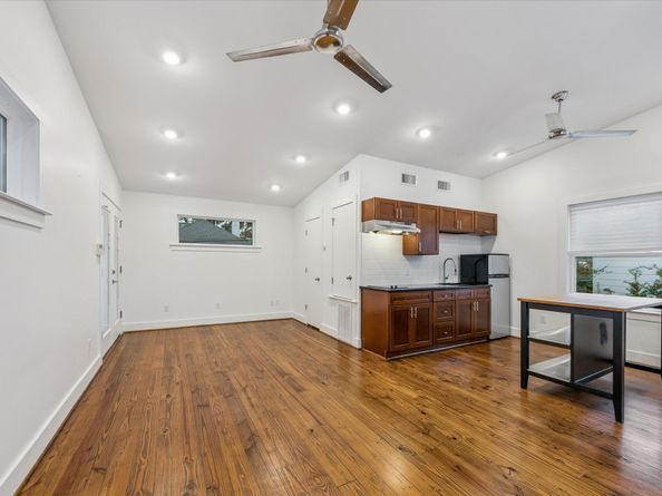 2420 Locke Lane, Houston TX 77019
