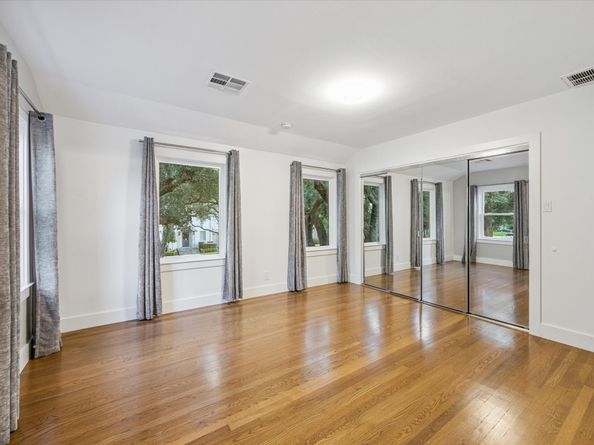 2420 Locke Lane, Houston TX 77019