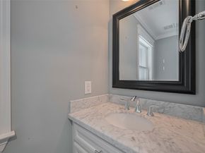 2106 Bidwel1 Drive, Houston TX 77018