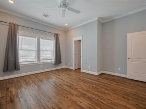 2106 Bidwel1 Drive, Houston TX 77018