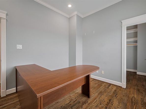 2106 Bidwel1 Drive, Houston TX 77018