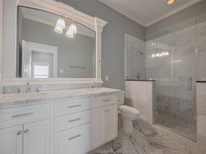2106 Bidwel1 Drive, Houston TX 77018