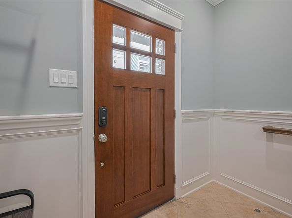 2106 Bidwel1 Drive, Houston TX 77018