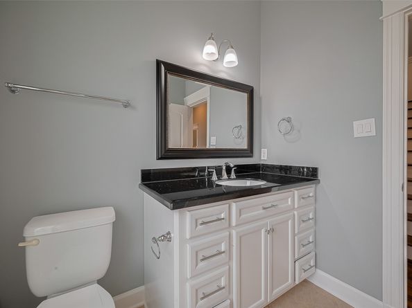 2106 Bidwel1 Drive, Houston TX 77018