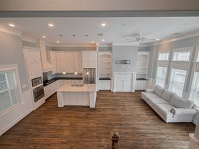 2106 Bidwel1 Drive, Houston TX 77018