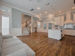 2106 Bidwel1 Drive, Houston TX 77018