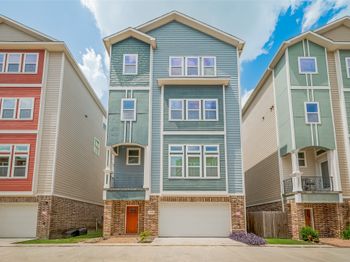 2106 Bidwel1 Drive