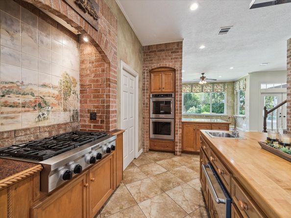 1606 Lodge Falls Court, Kingwood TX 77345
