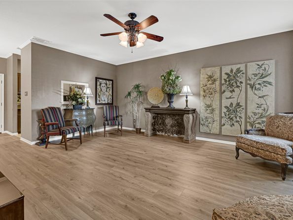 9800 Pagewood Lane 2703, Houston TX 77042