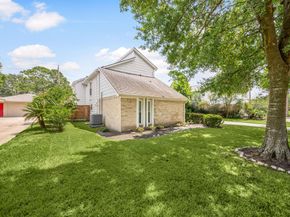 7306 Creek Crest Drive, Houston TX 77095