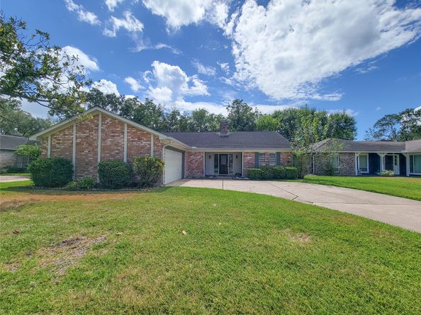 13823 Piping Rock Lane, Houston TX 77077