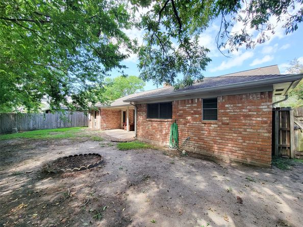 13823 Piping Rock Lane, Houston TX 77077