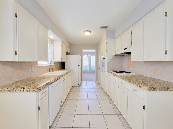 13823 Piping Rock Lane, Houston TX 77077