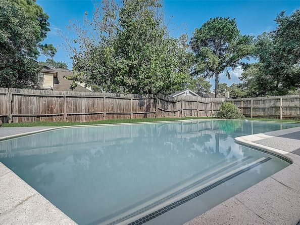 111 Ambershadow Drive, Houston TX 77015