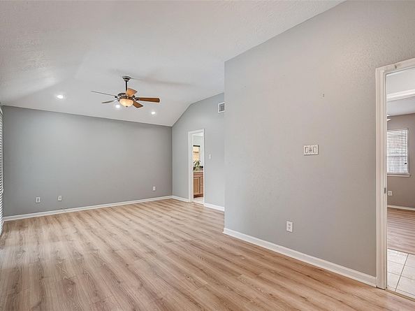 111 Ambershadow Drive, Houston TX 77015