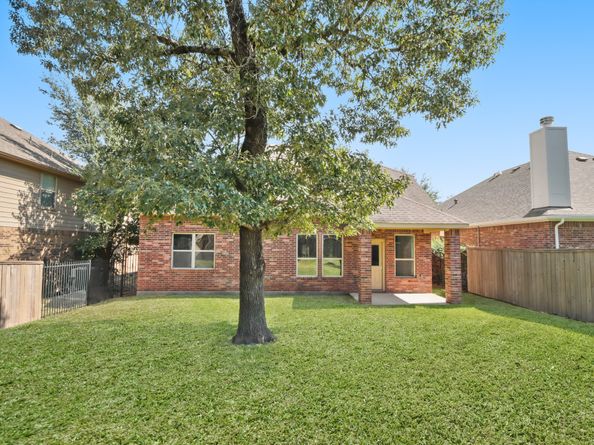 71 Black Swan Place, Magnolia TX 77354