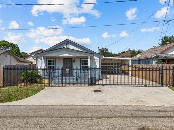 7013 Corsicana Street, Houston TX 77020