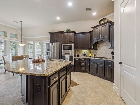 18415 Hounds Lake Drive, New Caney TX 77357