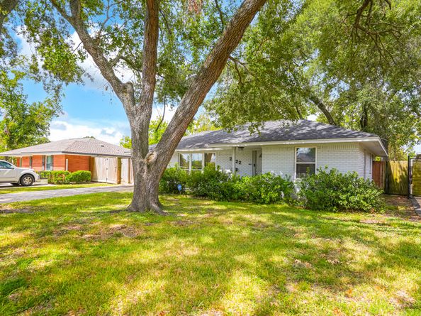 2222 Wakefield Drive, Houston TX 77018