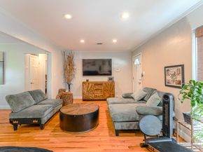 2222 Wakefield Drive, Houston TX 77018