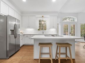 27 Heartleaf Court, The Woodlands TX 77381