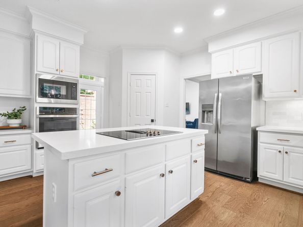 27 Heartleaf Court, The Woodlands TX 77381