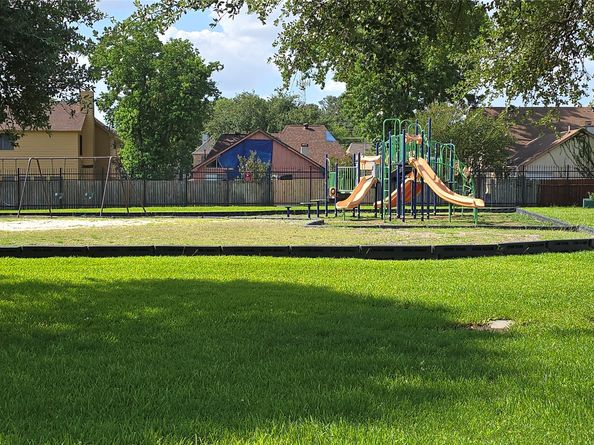 1538 Ridgebriar Drive, Houston TX 77014