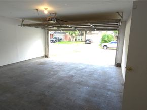 1538 Ridgebriar Drive, Houston TX 77014