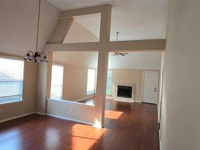 1538 Ridgebriar Drive, Houston TX 77014