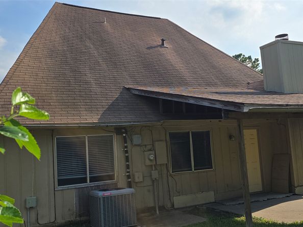 1538 Ridgebriar Drive, Houston TX 77014