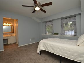 10018 Knoboak Drive 13, Houston TX 77080