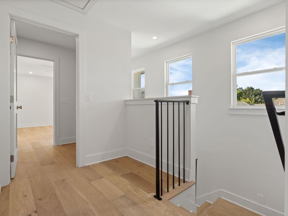 1011 W Cottage Street, Houston TX 77009