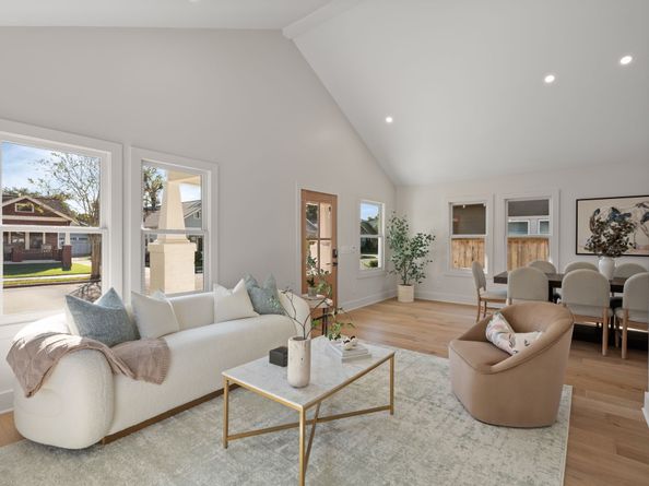 1011 W Cottage Street, Houston TX 77009