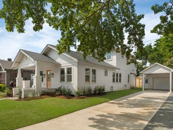 1011 W Cottage Street